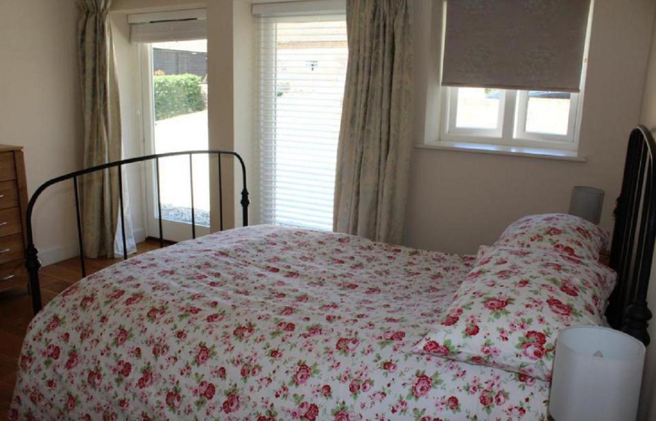 Little Park Farm Apartment Reading Room photo