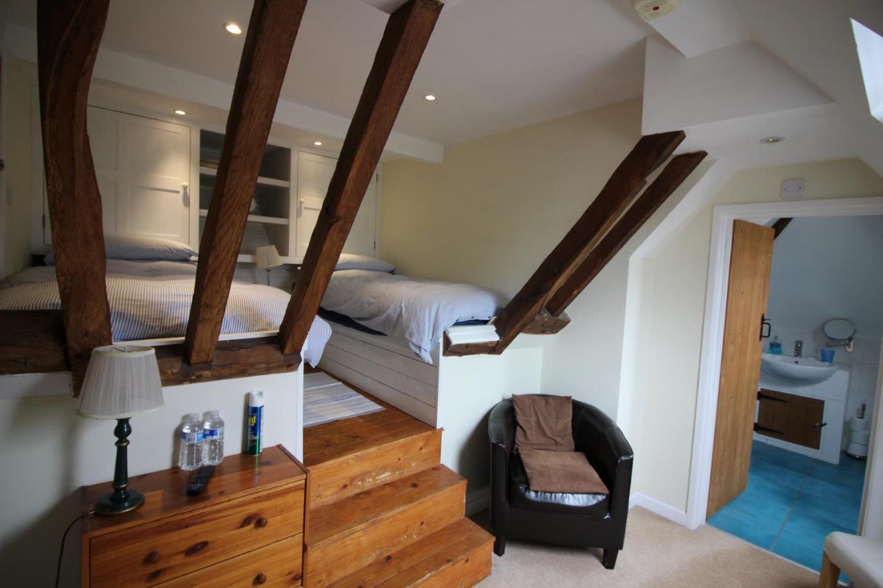 Little Park Farm Apartment Reading Room photo